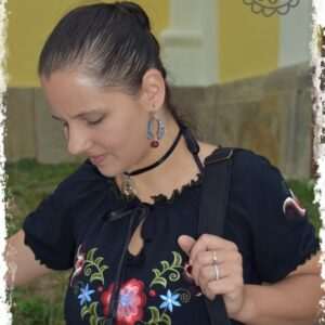 "Cuman Flower" bow-tie blouse, short-sleeved, black