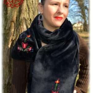 "Matyó Flower" winter scarf, black