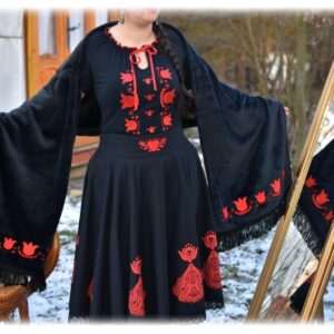 "Flowers of Mezőség" shawl, black